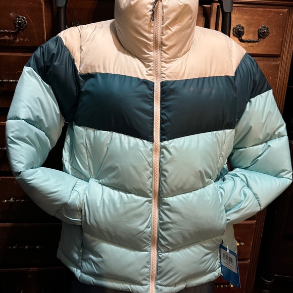 Columbia Jackets & Blazers - Columbia Puffect Color Blocked Jacket (Aqua Haze, Night Wav) - Size Small - NWT